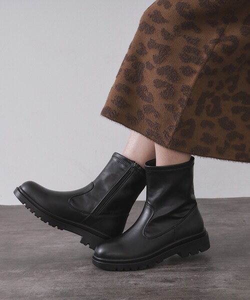 OPAQUE.CLIP(オペークドットクリップ)の「【生活防水】厚底タンクソールストレッチブーツ(ブーツ・レディース・ブラック・03/02)」の3枚目の写真