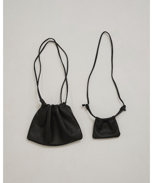 TODAYFUL（トゥデイフル）の「Drawstring Leather Bag（ハンドバッグ・レディース・ブラック/ダークブラウン・FREE）」の17枚目の写真