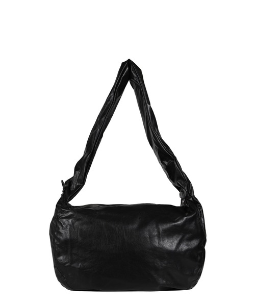 WIZZARD ブラックショルダーバッグ Wizzard（ウィザード）の「FAUX LEATHER WAVE BAG（ショルダーバッグ