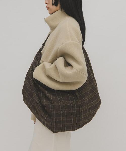 KBF（ケイビーエフ）の「ウールミックス2WAYイージーBAG（トートバッグ・レディース・グレー系その他/ブラウン系その他・ONE）」の2枚目の写真