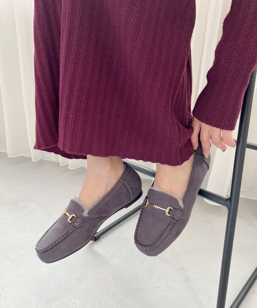 WA ORiental TRaffic（ダブルエーオリエンタルトラフィック）の「＼ ぽかぽか ボア スリッポン ／ムートン ビット モチーフ 付き ファー モカシン /52318（スリッポン・レディース・グレー/ブラック/グリーン・40/41/42/34/35/36/37/38/39/33/43）」の5枚目の写真