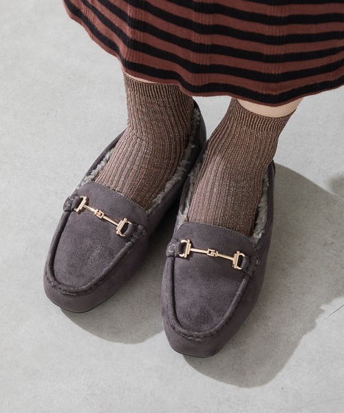 WA ORiental TRaffic（ダブルエーオリエンタルトラフィック）の「＼ ぽかぽか ボア スリッポン ／ムートン ビット モチーフ 付き ファー モカシン /52318（スリッポン・レディース・グレー/ブラック/グリーン・40/41/42/34/35/36/37/38/39/33/43）」の7枚目の写真