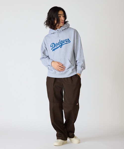MLB（メジャーリーグベースボール）の「MLB/エムエルビー PRINT LOGO HOODIE ワッペンデザイン ドロップショルダープルオーバーパーカー（パーカー・メンズ・グレー/ブラウン/ネイビー・M/XL/L）」の11枚目の写真