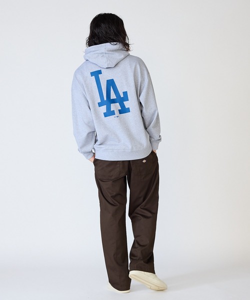 MLB（メジャーリーグベースボール）の「MLB/エムエルビー PRINT LOGO HOODIE ワッペンデザイン ドロップショルダープルオーバーパーカー（パーカー・メンズ・グレー/ブラウン/ネイビー・M/XL/L）」の15枚目の写真