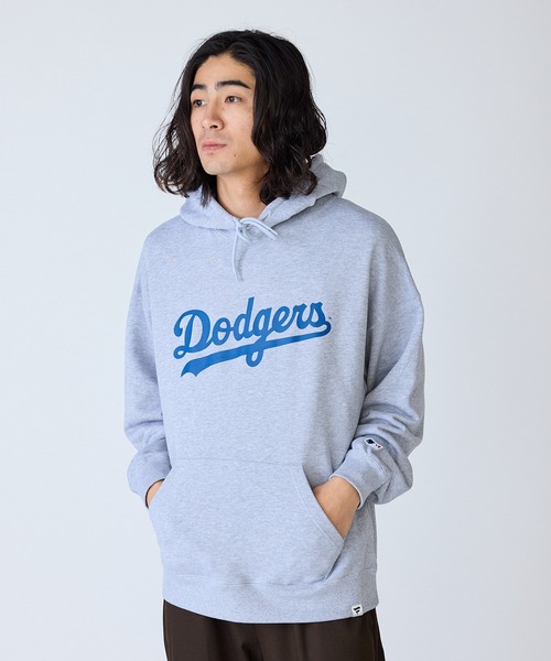 MLB（メジャーリーグベースボール）の「MLB/エムエルビー PRINT LOGO HOODIE ワッペンデザイン ドロップショルダープルオーバーパーカー（パーカー・メンズ・グレー/ブラウン/ネイビー・M/XL/L）」の5枚目の写真