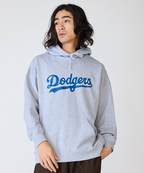 MLB（メジャーリーグベースボール）の「MLB/エムエルビー PRINT LOGO HOODIE ワッペンデザイン ドロップショルダープルオーバーパーカー（パーカー・メンズ・グレー/ブラウン/ネイビー・M/XL/L）」の6枚目の写真