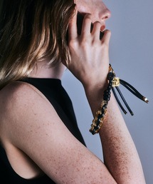 IRIS47（イリスフォーセブン）の「【IRIS 47】entrelace strap/アントゥルラセ ストラップ BO241（チャーム・レディース）」