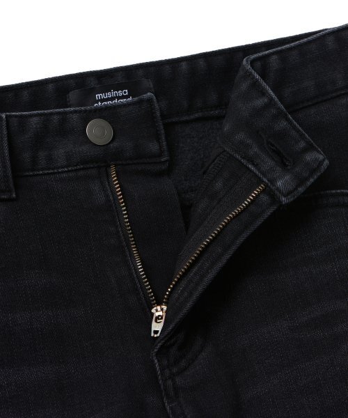 MUSINSA STANDARD WOMAN（ムシンサスタンダードウーマン）の「ウィメンズ裏起毛スリムフィットデニムパンツ[ブラック]（デニムパンツ・レディース・その他・30/24/25/26/27/28/29）」の3枚目の写真