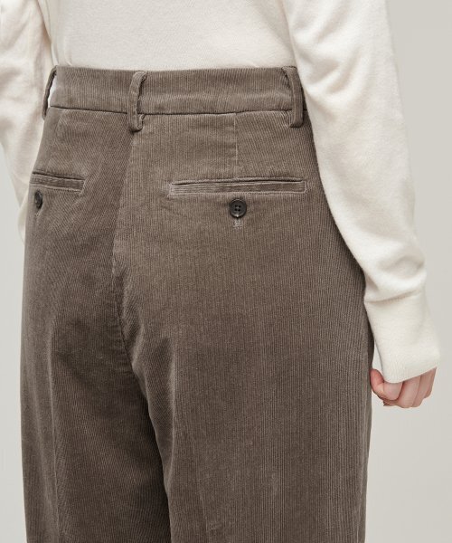 MUSINSA STANDARD WOMAN（ムシンサスタンダードウーマン）の「ウィメンズテーパードコーデュロイパンツ[カーキブラウン]（その他パンツ・レディース・その他・30/24/25/26/27/28/29）」の5枚目の写真