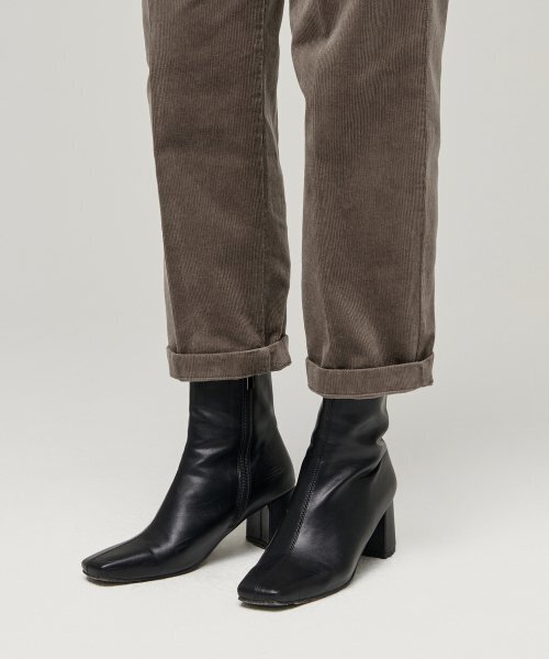 MUSINSA STANDARD WOMAN（ムシンサスタンダードウーマン）の「ウィメンズテーパードコーデュロイパンツ[カーキブラウン]（その他パンツ・レディース・その他・30/24/25/26/27/28/29）」の7枚目の写真