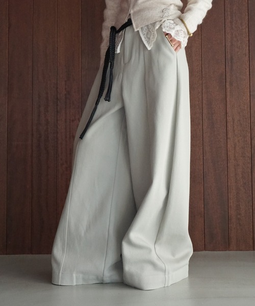 chuclla(チュクラ)の「ブレイドコードワイドパンツ chw25a136(その他パンツ・レディース・ライトグレー/ブラック・L/M)」の1枚目の写真