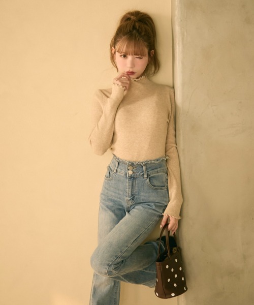 TITTY&CO.(ティティーアンドコー)の「メロウフリルリブカットソー(Tシャツ/カットソー・レディース・ベージュ/モカ/アイボリー/グレー/ピンク・FREE)」の8枚目の写真