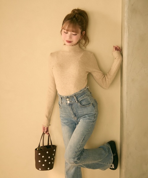 TITTY&CO.(ティティーアンドコー)の「メロウフリルリブカットソー(Tシャツ/カットソー・レディース・ベージュ/モカ/アイボリー/グレー/ピンク・FREE)」の10枚目の写真