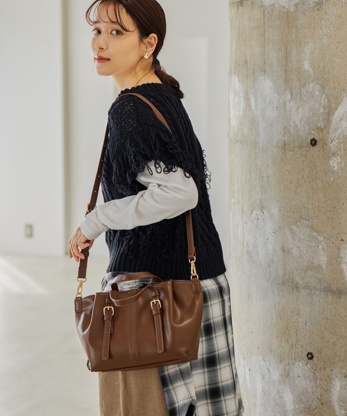 studio CLIP(スタディオクリップ)の「3ROOMバックルショルダーバッグ(ショルダーバッグ・レディース・ブラック/ブラウン/ベージュ・FREE)」の2枚目の写真