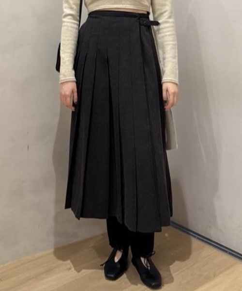 STYLEMIXER（スタイルミキサー）の「ボックスタックラップスカート（スカート・レディース・ライトブラウン/チャコールグレー・SMALL/MEDIUM）」の2枚目の写真