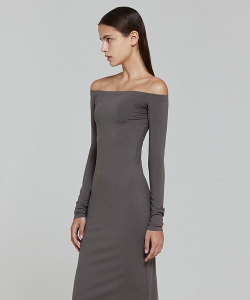 LADY VOLUME(レディーボリューム)の「OFF SHOULDER LINE DRESS_KHAKI(ワンピース・レディース・その他・MEDIUM/SMALL/X-SMALL)」の2枚目の写真