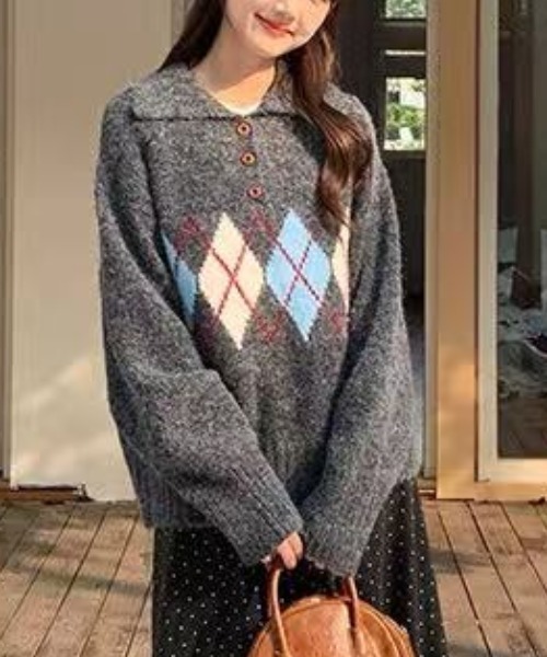 Achic(アシック)の「アーガイル柄 ニットカーディガン(ニット/セーター・レディース・ホワイト/ブラウン/ダークグレー・M)」の9枚目の写真