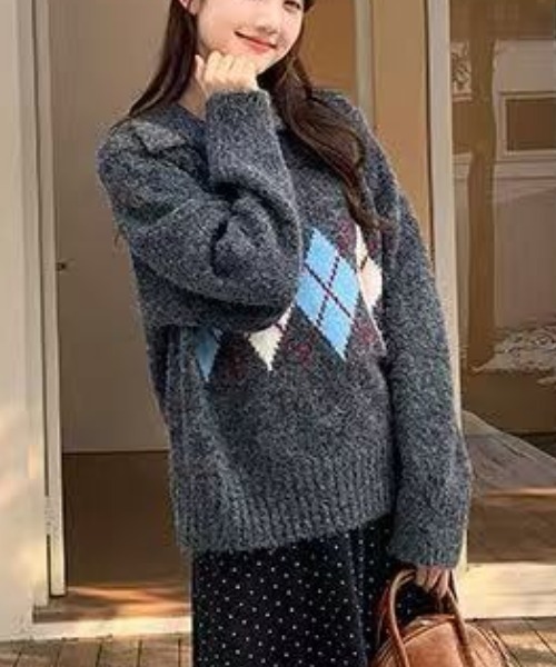 Achic(アシック)の「アーガイル柄 ニットカーディガン(ニット/セーター・レディース・ホワイト/ブラウン/ダークグレー・M)」の14枚目の写真