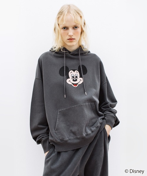 WCJ（ダブルシージェイ）の「Disney / SWEAT HOODIE（パーカー・レディース・ブラック/ピンク・FREE）」の2枚目の写真