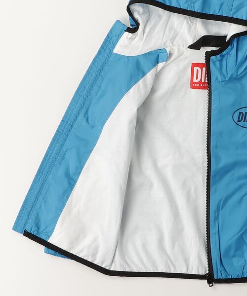 DIESEL(ディーゼル)の「ベビー フード付きジャケット JFLOGGYB(ブルゾン・キッズ・ピンク/ブルー・12M/24M/36M)」の11枚目の写真