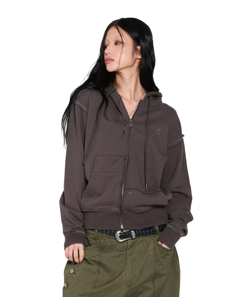 AAKAM（アーカム）の「Eyelet Damaged Zip-Up Hoodie (Brown)（パーカー・レディース・その他・1/2）」の4枚目の写真