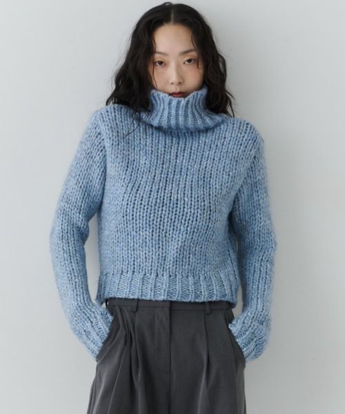 NUJOH(ヌゾ)の「Chunky High Neck Knit / チャンキーハイネックニット(ニット/セーター・レディース・ライトベージュ/ブルー/チャコールグレー/グレー・FREE)」の4枚目の写真