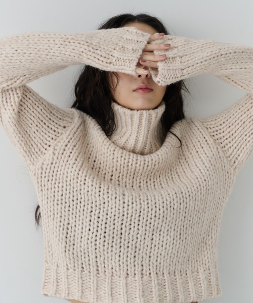 NUJOH(ヌゾ)の「Chunky High Neck Knit / チャンキーハイネックニット(ニット/セーター・レディース・ライトベージュ/ブルー/チャコールグレー/グレー・FREE)」の18枚目の写真