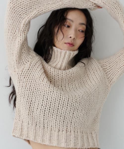 NUJOH(ヌゾ)の「Chunky High Neck Knit / チャンキーハイネックニット(ニット/セーター・レディース・ライトベージュ/ブルー/チャコールグレー/グレー・FREE)」の17枚目の写真