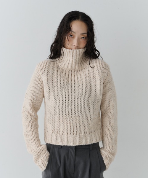 NUJOH(ヌゾ)の「Chunky High Neck Knit / チャンキーハイネックニット(ニット/セーター・レディース・ライトベージュ/ブルー/チャコールグレー/グレー・FREE)」の20枚目の写真