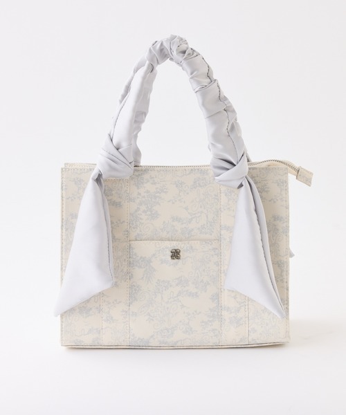 one after another NICE CLAUP（ワンアフターアナザーナイスクラップ）の「【WEB限定】ギャザーハンドルスクエアトートバッグ（トートバッグ・レディース・アイボリー/ブラック/ホワイト×ブラック/ブルー/ホワイト系その他/ブルー系その他・FREE）」の6枚目の写真