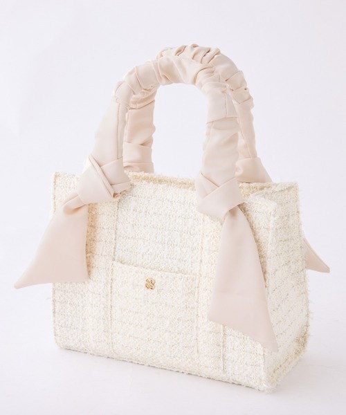 one after another NICE CLAUP（ワンアフターアナザーナイスクラップ）の「【WEB限定】ギャザーハンドルスクエアトートバッグ（トートバッグ・レディース・アイボリー/ブラック/ホワイト×ブラック/ブルー/ホワイト系その他/ブルー系その他・FREE）」の13枚目の写真