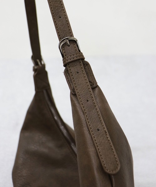 MISCH MASCH（ミッシュマッシュ）の「一部店舗限定 ハーフムーンワンショルダーバッグ（ショルダーバッグ・レディース・ブラウン/ブラック・ﾌﾘ-）」の5枚目の写真