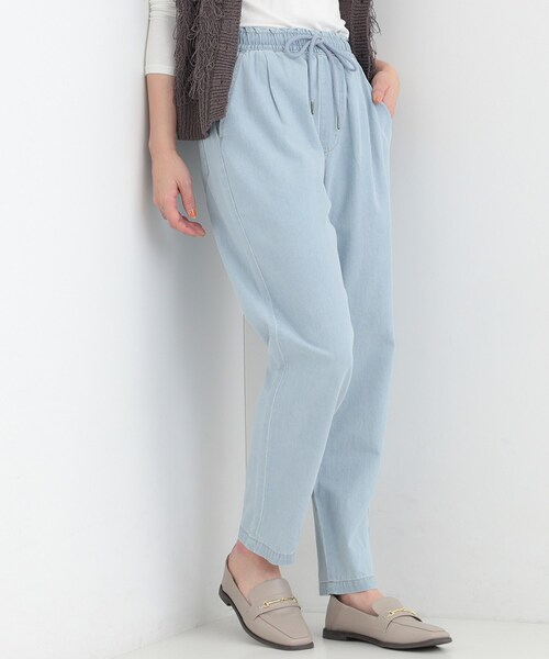 SHOO・LA・RUE（シューラルー）の「【ライトオンスデニム/S-LL】らくらく イージーデニムテーパードパンツ（デニムパンツ・レディース・ブルー系その他/ライトグレー/ライトブルー/ブラック・04/03/02/01）」の3枚目の写真