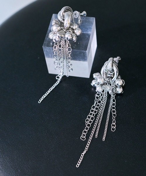 HARE（ハレ）の「パーツドロップイヤリング(HARE)（イヤリング・レディース・シルバー/ホワイト・FREE）」の4枚目の写真