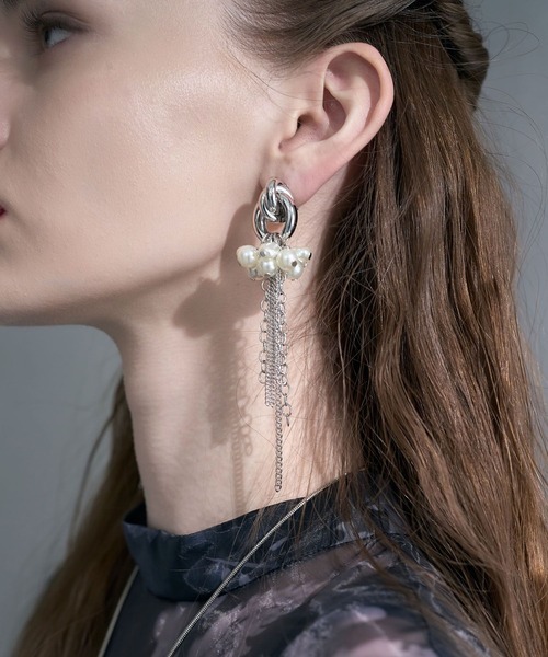 HARE（ハレ）の「パーツドロップイヤリング(HARE)（イヤリング・レディース・シルバー/ホワイト・FREE）」の6枚目の写真