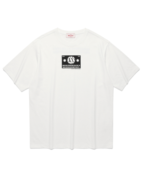 eastserviceshop(イーストサービスショップ)の「Noomik Half T - Off White(Tシャツ/カットソー・レディース・アイボリー・SMALL/MEDIUM/LARGE)」の1枚目の写真