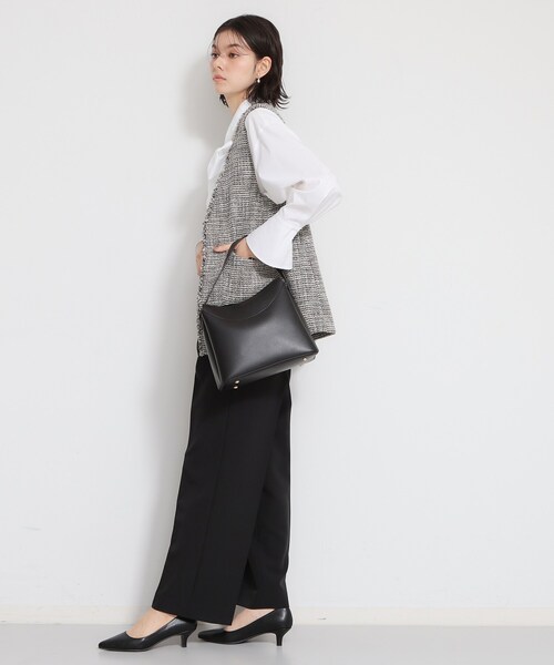 THE SHOP TK （ザ ショップ ティーケー ）の「ロゴベルトレザー調ミドルバッグ（ハンドバッグ・レディース・ブラウン系その他/ブラック/アイボリー・00）」の5枚目の写真