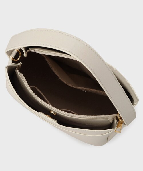 THE SHOP TK （ザ ショップ ティーケー ）の「ロゴベルトレザー調ミドルバッグ（ハンドバッグ・レディース・ブラウン系その他/ブラック/アイボリー・00）」の17枚目の写真