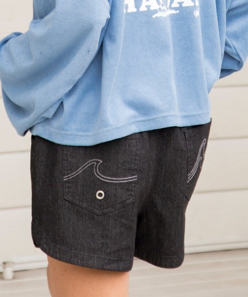 Kahiko(カヒコ)の「【Kahiko】SURF&Palms テイクストレッチデニムショートパンツ(デニムパンツ・レディース・ネイビー/ライトブルー/ブラック・FREE)」の1枚目の写真