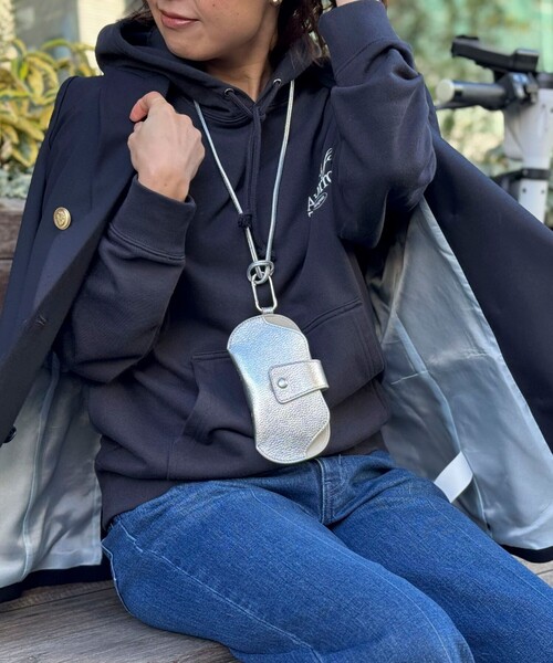 NOLLEY’S（ノーリーズ）の「メガネケースチャーム（チャーム・レディース・ベージュ/ブルー系その他/イエロー/シルバー/ブラック/ピンク系その他・FREE）」の7枚目の写真