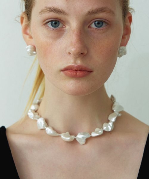 Wiggly Pearl Necklace