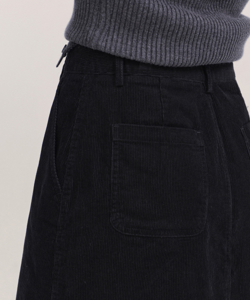 MUSINSA STANDARD WOMAN（ムシンサスタンダードウーマン）の「ウィメンズ 11W コーデュロイマキシスカート [ブラック]（スカート・レディース・その他・SMALL/X-SMALL/LARGE/MEDIUM）」の6枚目の写真