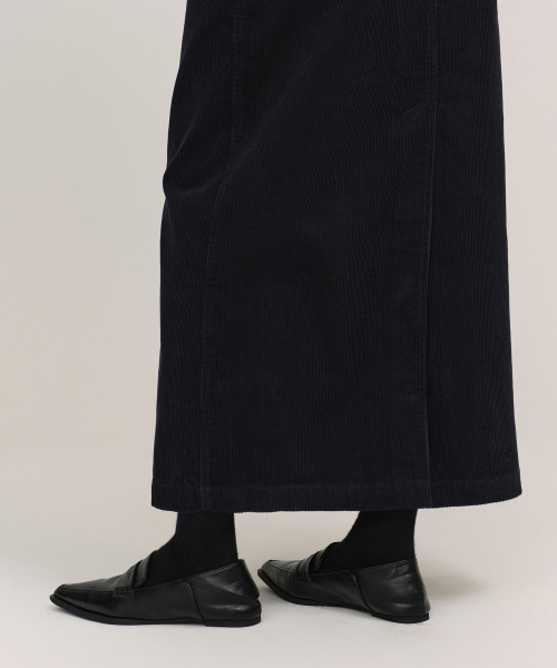 MUSINSA STANDARD WOMAN（ムシンサスタンダードウーマン）の「ウィメンズ 11W コーデュロイマキシスカート [ブラック]（スカート・レディース・その他・SMALL/X-SMALL/LARGE/MEDIUM）」の7枚目の写真