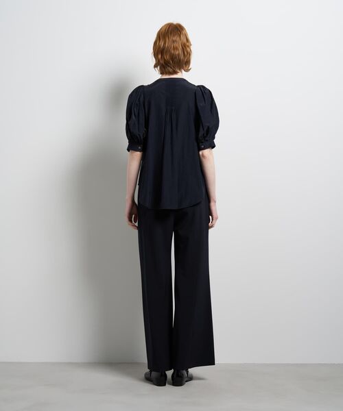 LANVIN en Bleu（ランバンオンブルー）の「トリアセローンパフスリーブブラウス（シャツ/ブラウス・レディース・オフホワイト/ボルドー/ネイビー・38）」の7枚目の写真