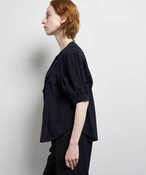 LANVIN en Bleu（ランバンオンブルー）の「トリアセローンパフスリーブブラウス（シャツ/ブラウス・レディース・オフホワイト/ボルドー/ネイビー・38）」の6枚目の写真