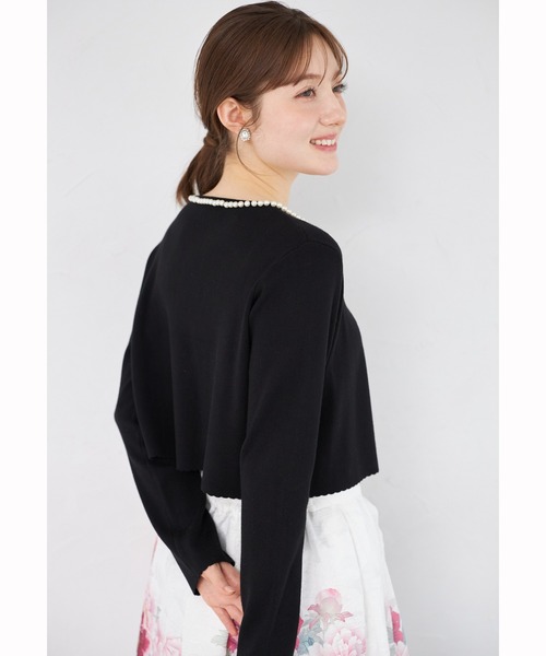 tocco closet(トッコ クローゼット)の「パールラインフロントホックニットカーディガン(カーディガン/ボレロ・レディース・ブラック/オフホワイト/ネイビー・M)」の13枚目の写真