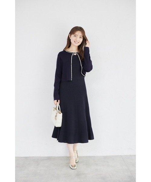 tocco closet(トッコ クローゼット)の「パールラインフロントホックニットカーディガン(カーディガン/ボレロ・レディース・ブラック/オフホワイト/ネイビー・M)」の15枚目の写真