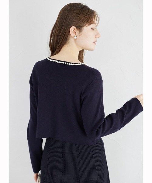 tocco closet(トッコ クローゼット)の「パールラインフロントホックニットカーディガン(カーディガン/ボレロ・レディース・ブラック/オフホワイト/ネイビー・M)」の19枚目の写真