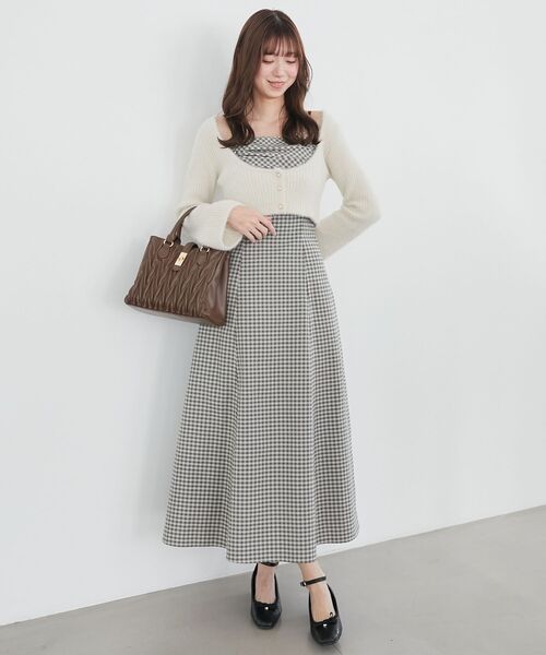 MAJESTIC LEGON(マジェスティックレゴン)の「シャギーカーデセットキャミワンピース(ワンピース・レディース・ホワイト系その他2/ブラック系その他・SMALL/MEDIUM)」の4枚目の写真