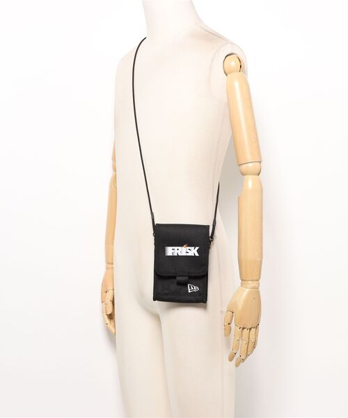 NEW ERA(ニューエラ)の「NEW ERA/ニューエラ ショルダーバッグ ネックポーチ 0.3L FRISK フリスク ブラック 14863780(ショルダーバッグ・メンズ・ブラック・FREE)」の16枚目の写真